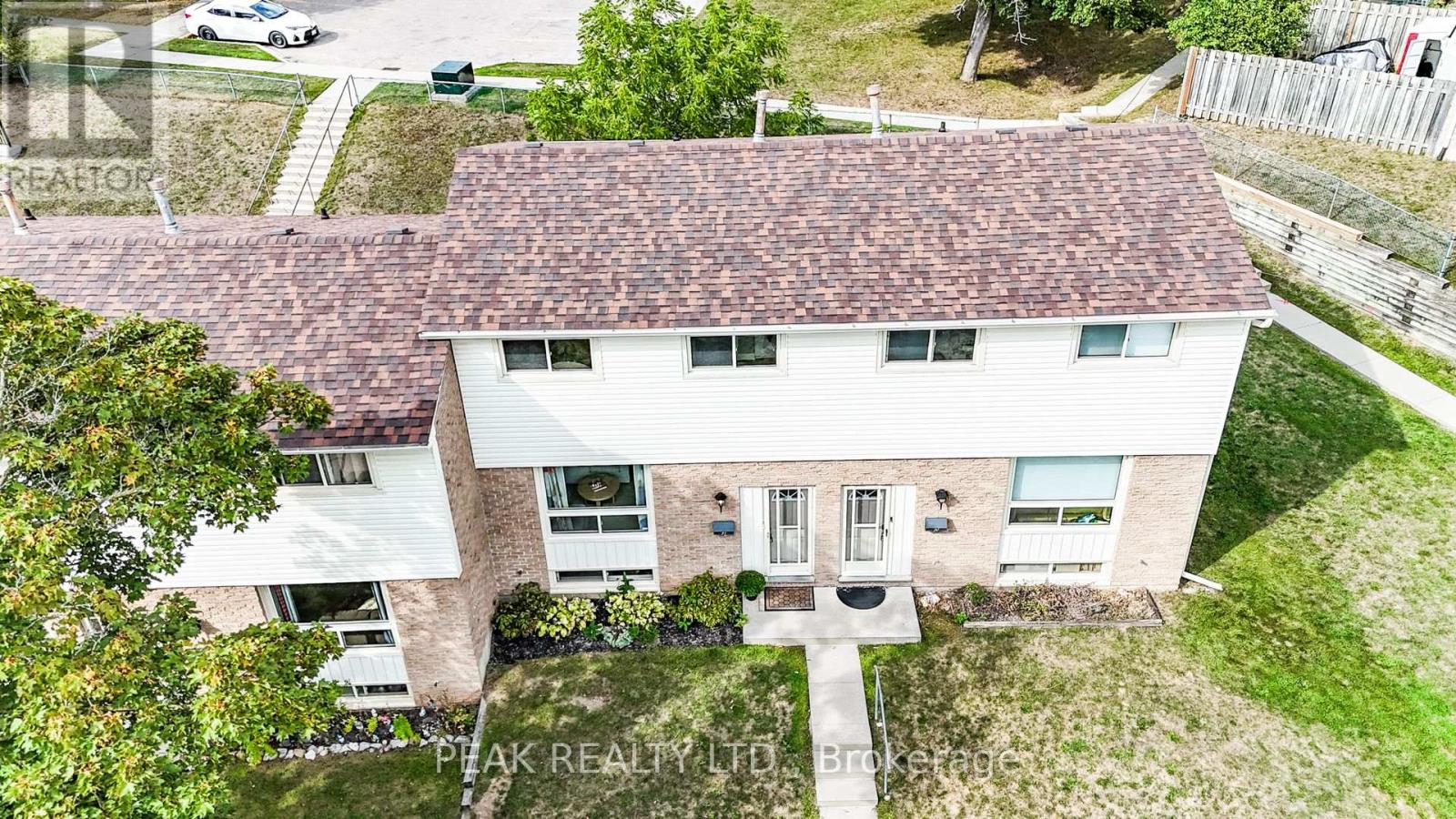 31 - 165 Green Valley Drive, Kitchener, Ontario  N2P 1K3 - Photo 2 - X12397521