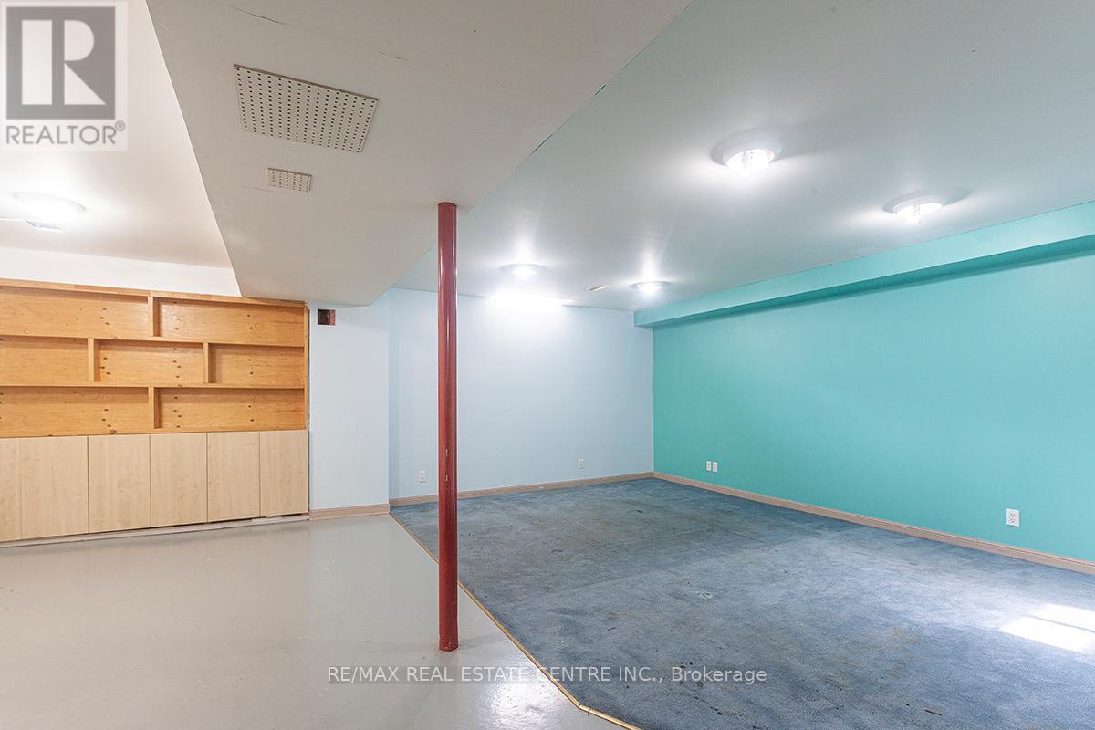 3888 Barley Trail S, Mississauga, Ontario  L5M 6N2 - Photo 42 - W12451646