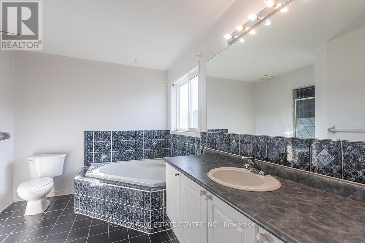 3888 Barley Trail S, Mississauga, Ontario  L5M 6N2 - Photo 28 - W12451646