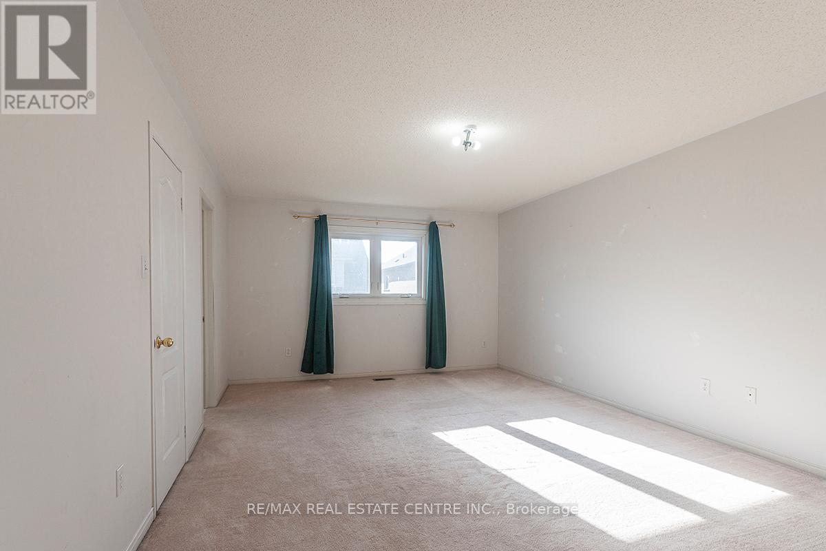 3888 Barley Trail S, Mississauga, Ontario  L5M 6N2 - Photo 25 - W12451646