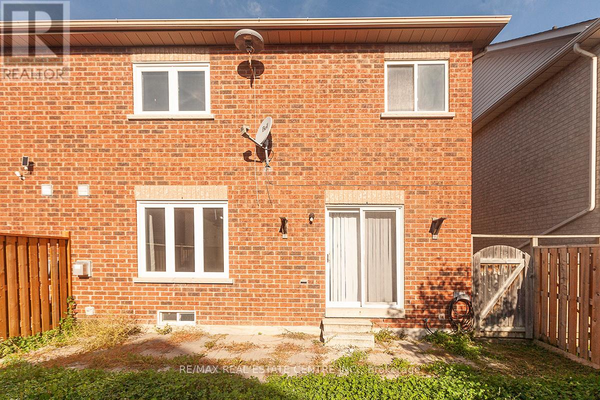 3888 Barley Trail S, Mississauga, Ontario  L5M 6N2 - Photo 47 - W12451646