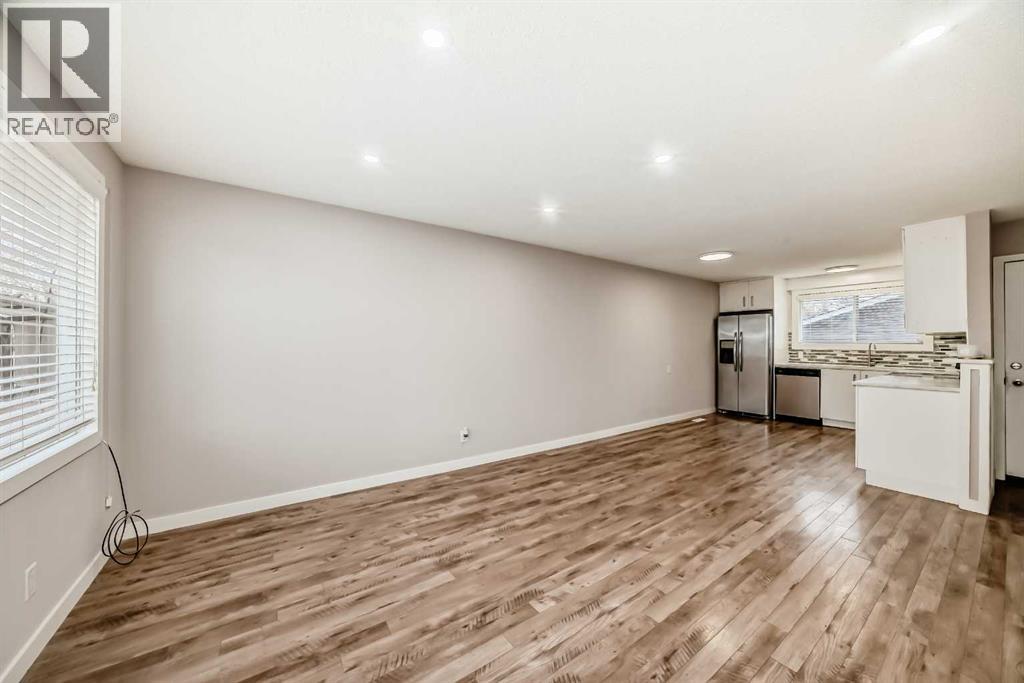 3224 41 Street Se, Calgary, Alberta  T2B 1E5 - Photo 9 - A2264185