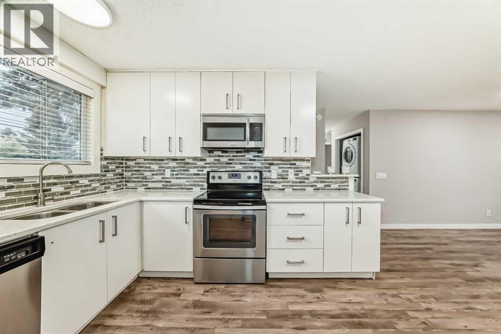 3224 41 Street Se, Calgary, Alberta  T2B 1E5 - Photo 8 - A2264185