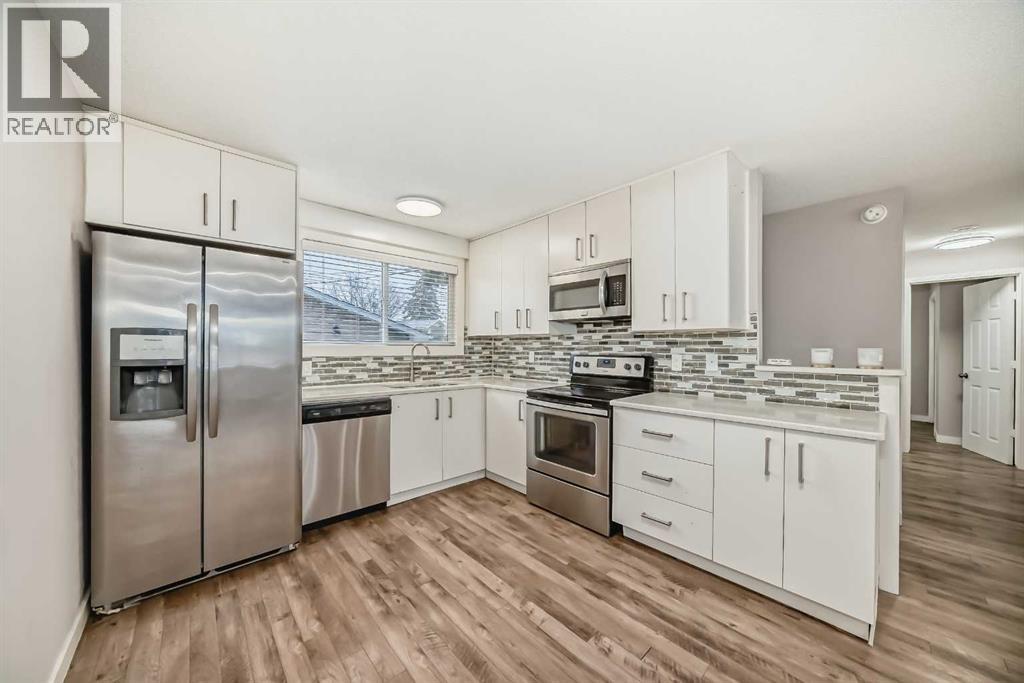 3224 41 Street Se, Calgary, Alberta  T2B 1E5 - Photo 3 - A2264185