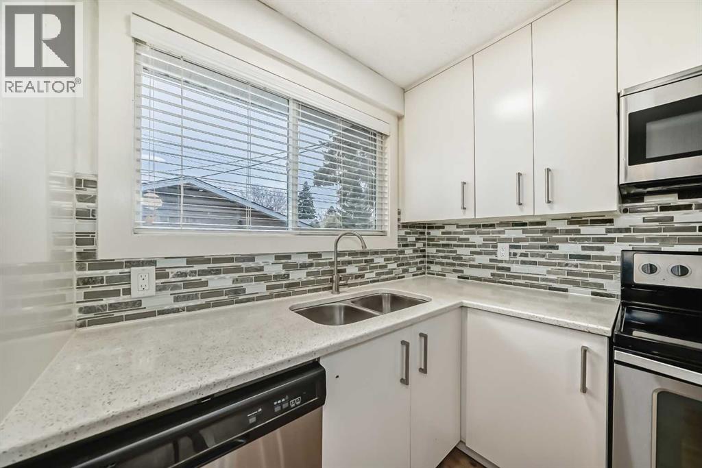 3224 41 Street Se, Calgary, Alberta  T2B 1E5 - Photo 6 - A2264185