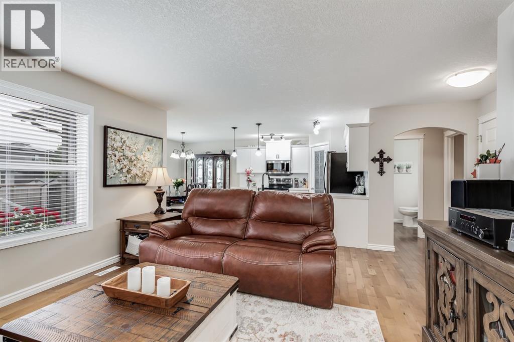 149 Thornfield Close Se, Airdrie, Alberta  T4A 2K8 - Photo 8 - A2268141