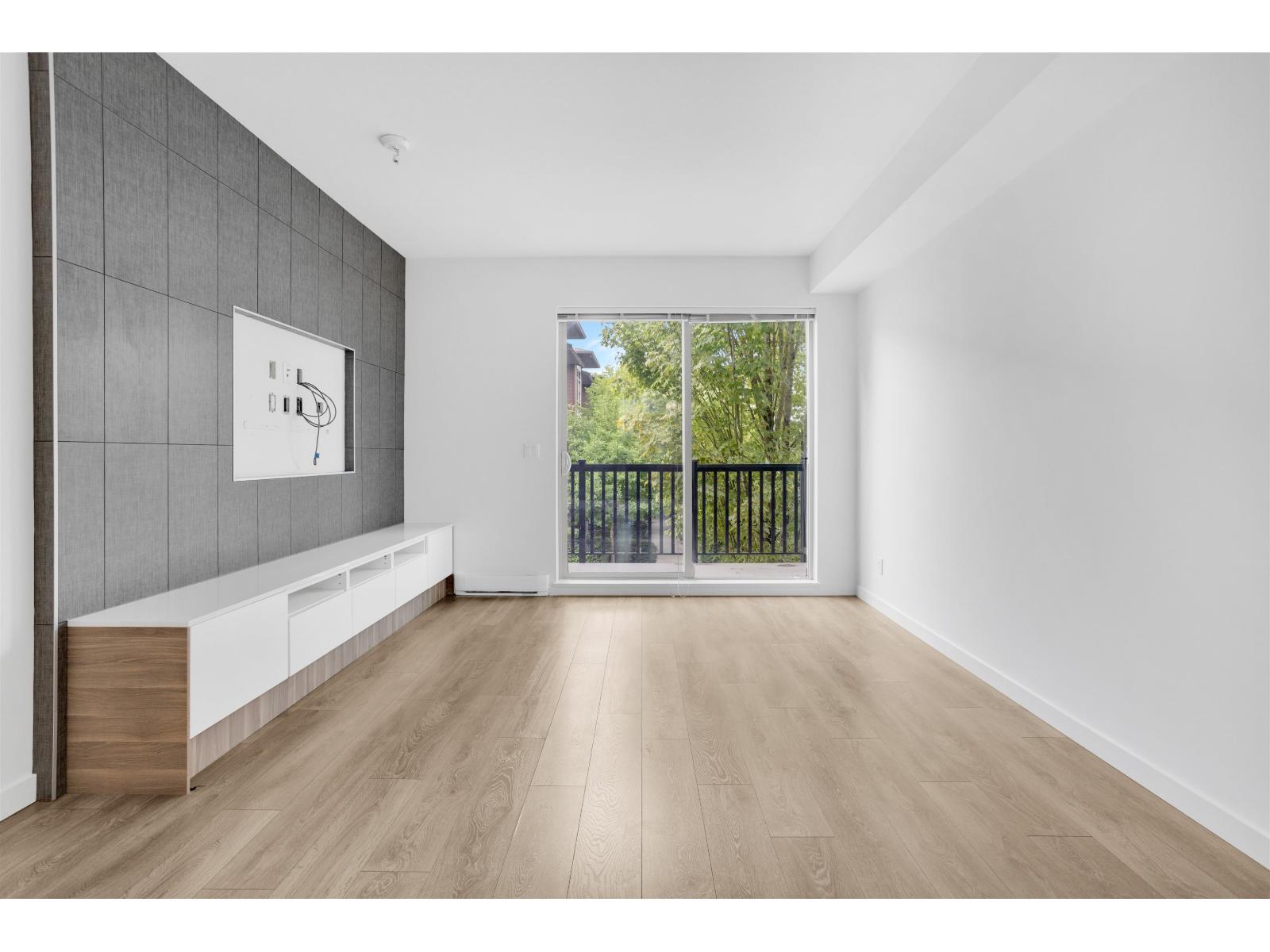 10 8473 163 Street, Surrey, British Columbia  V4N 6M7 - Photo 3 - R3065113