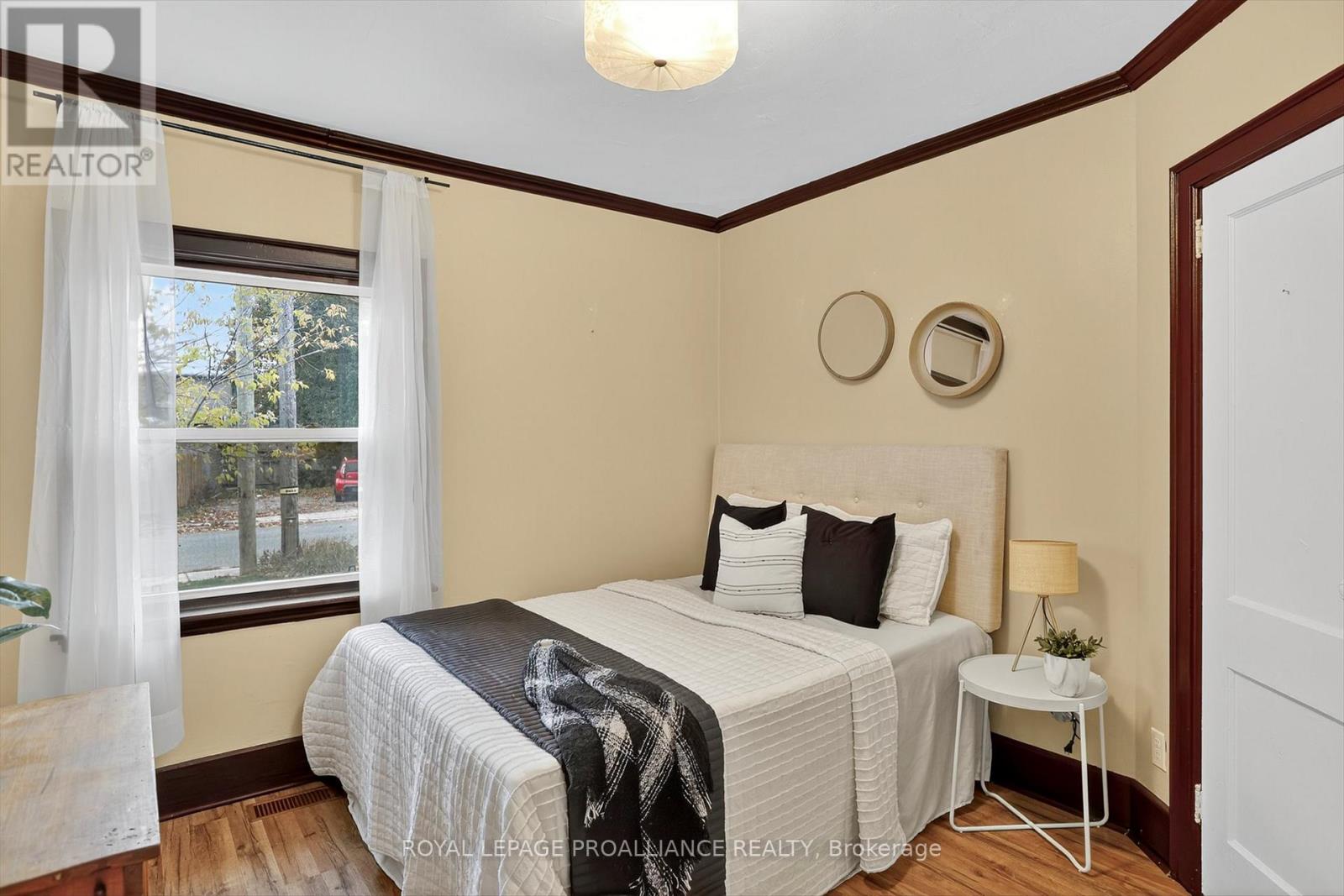 410 Dublin Street, Peterborough (Town Ward 3), Ontario  K9H 3C9 - Photo 16 - X12517246