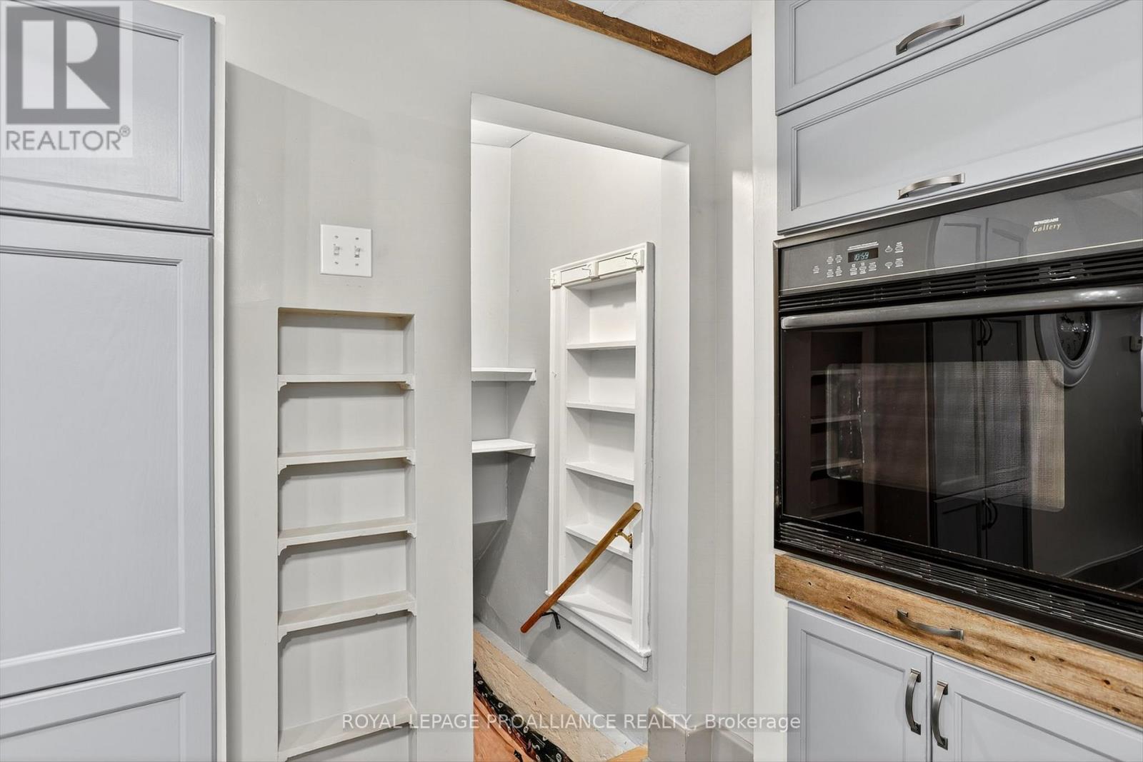 410 Dublin Street, Peterborough (Town Ward 3), Ontario  K9H 3C9 - Photo 23 - X12517246