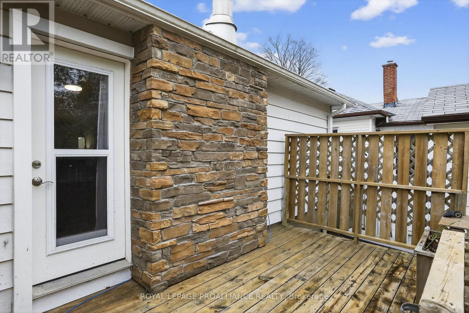 410 Dublin Street, Peterborough (Town Ward 3), Ontario  K9H 3C9 - Photo 33 - X12517246