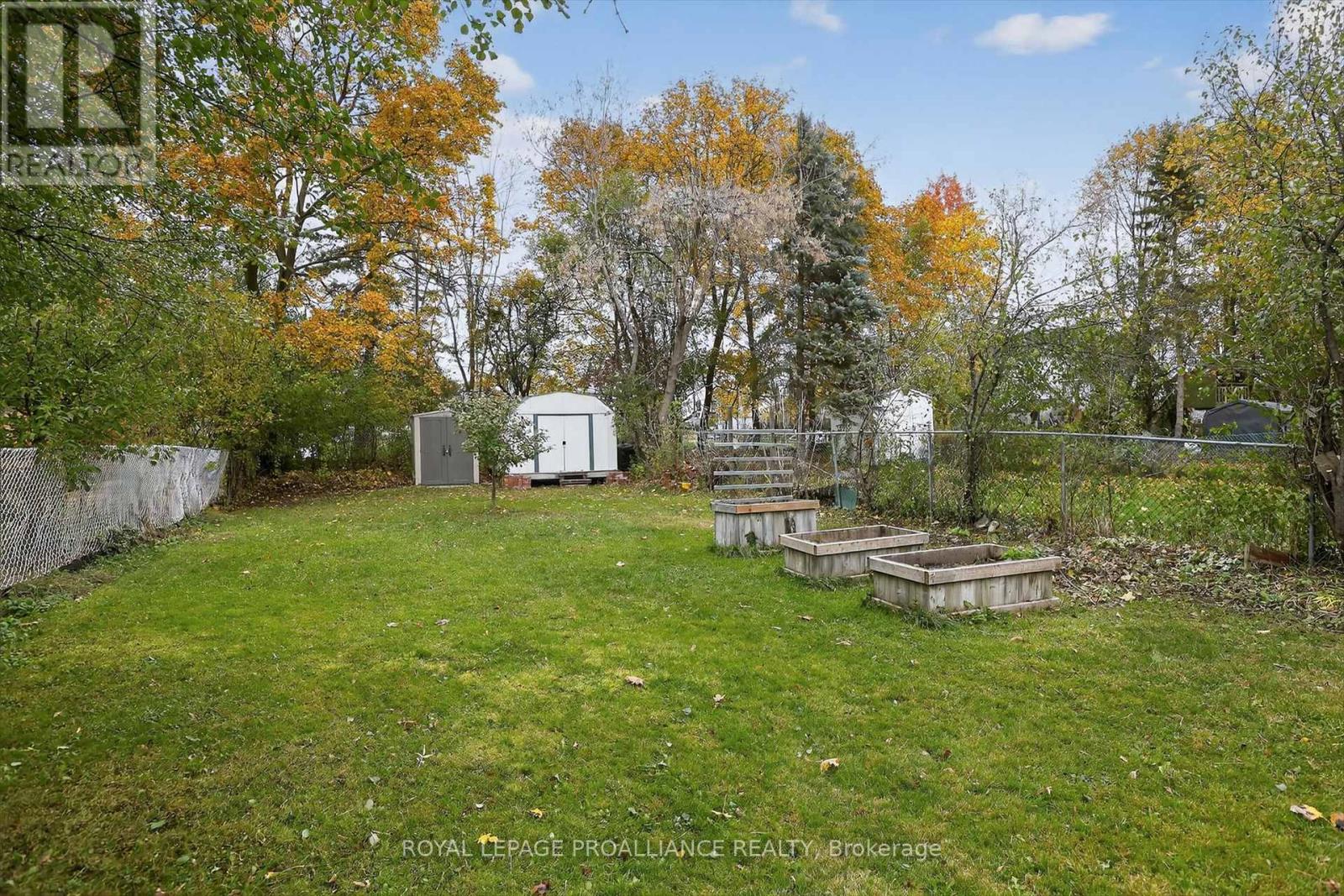 410 Dublin Street, Peterborough (Town Ward 3), Ontario  K9H 3C9 - Photo 37 - X12517246