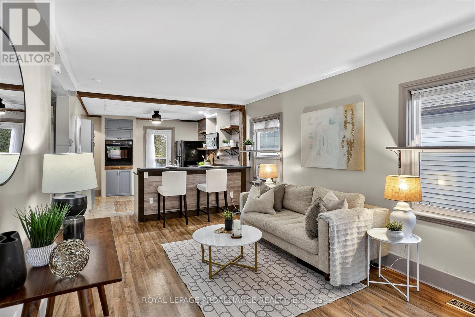 410 Dublin Street, Peterborough (Town Ward 3), Ontario  K9H 3C9 - Photo 6 - X12517246