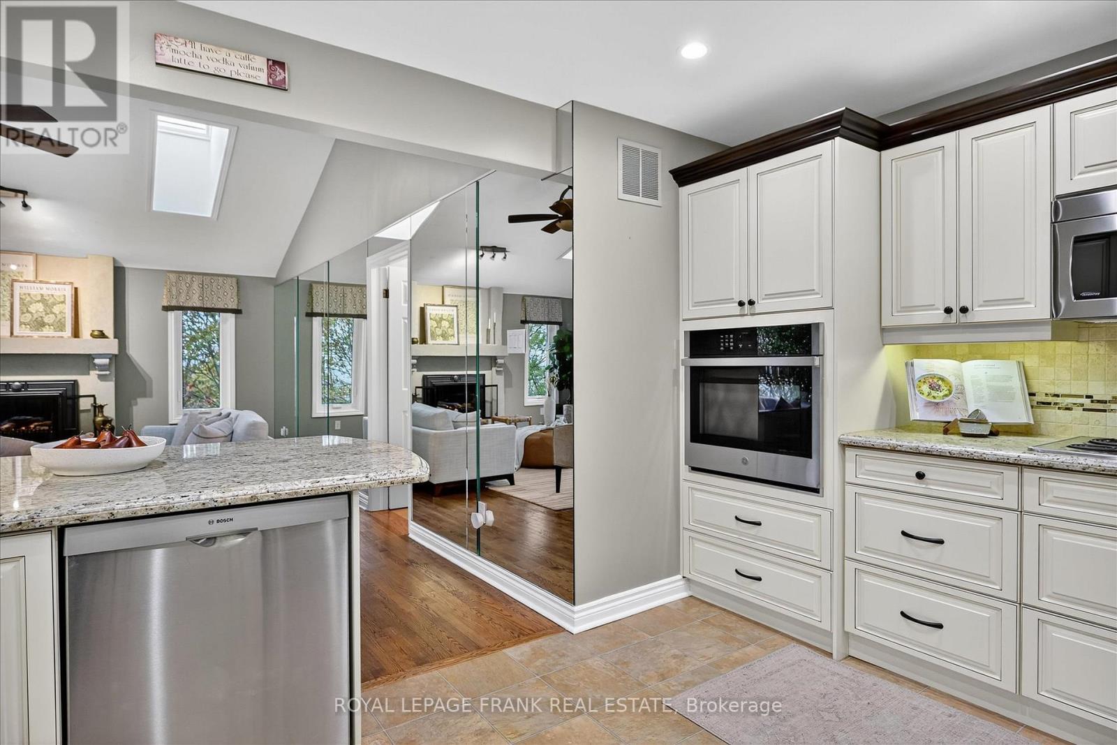 1162 Summit Drive, Peterborough (Otonabee Ward 1), Ontario  K9J 8A7 - Photo 13 - X12517392