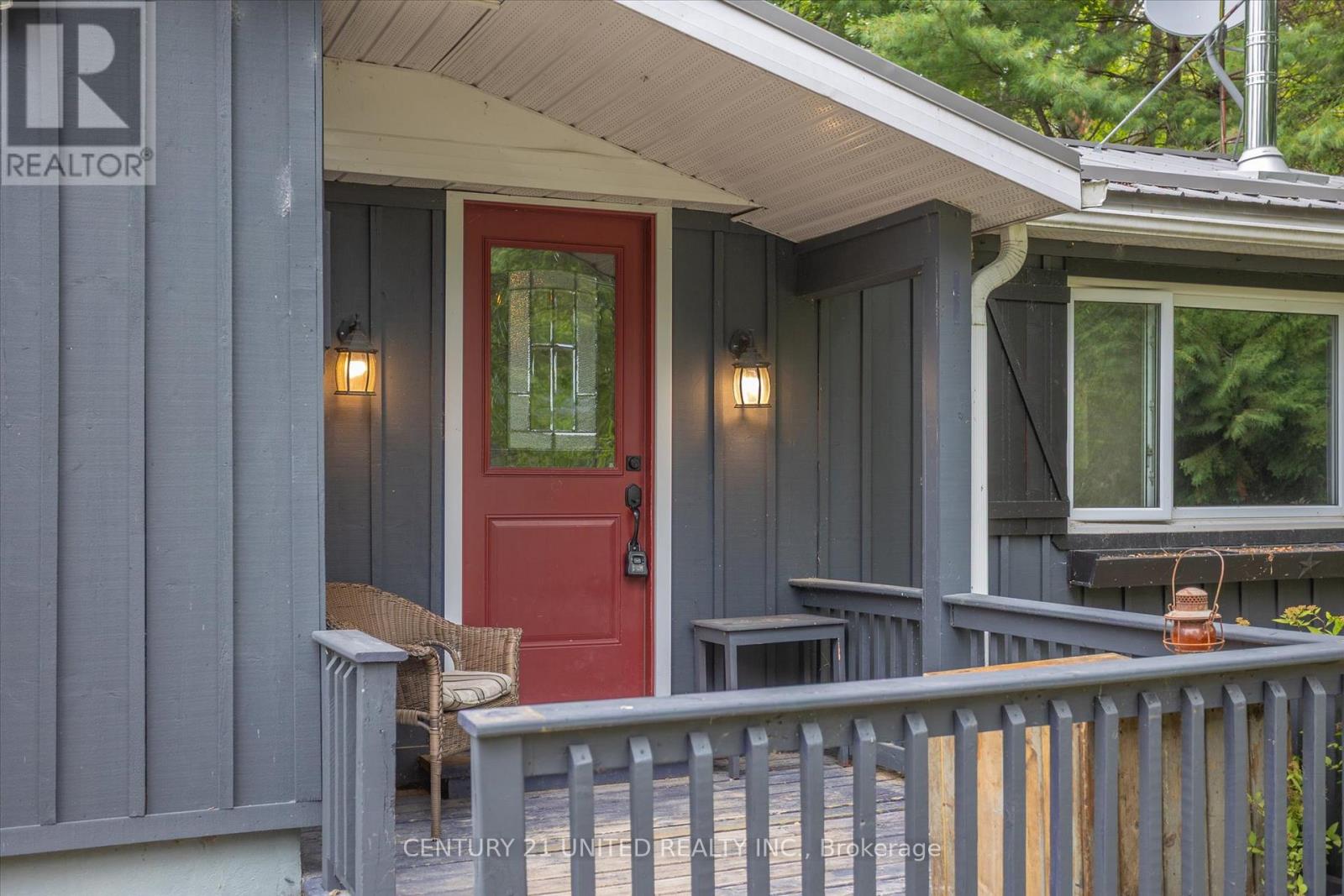 55 Northern Avenue, Trent Lakes, Ontario K0M 1A0 - Photo 8 - X12517408