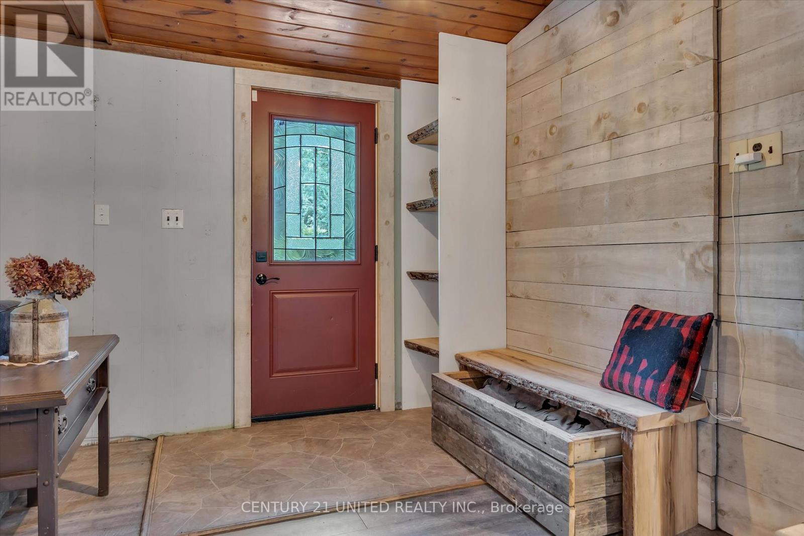 55 Northern Avenue, Trent Lakes, Ontario K0M 1A0 - Photo 9 - X12517408