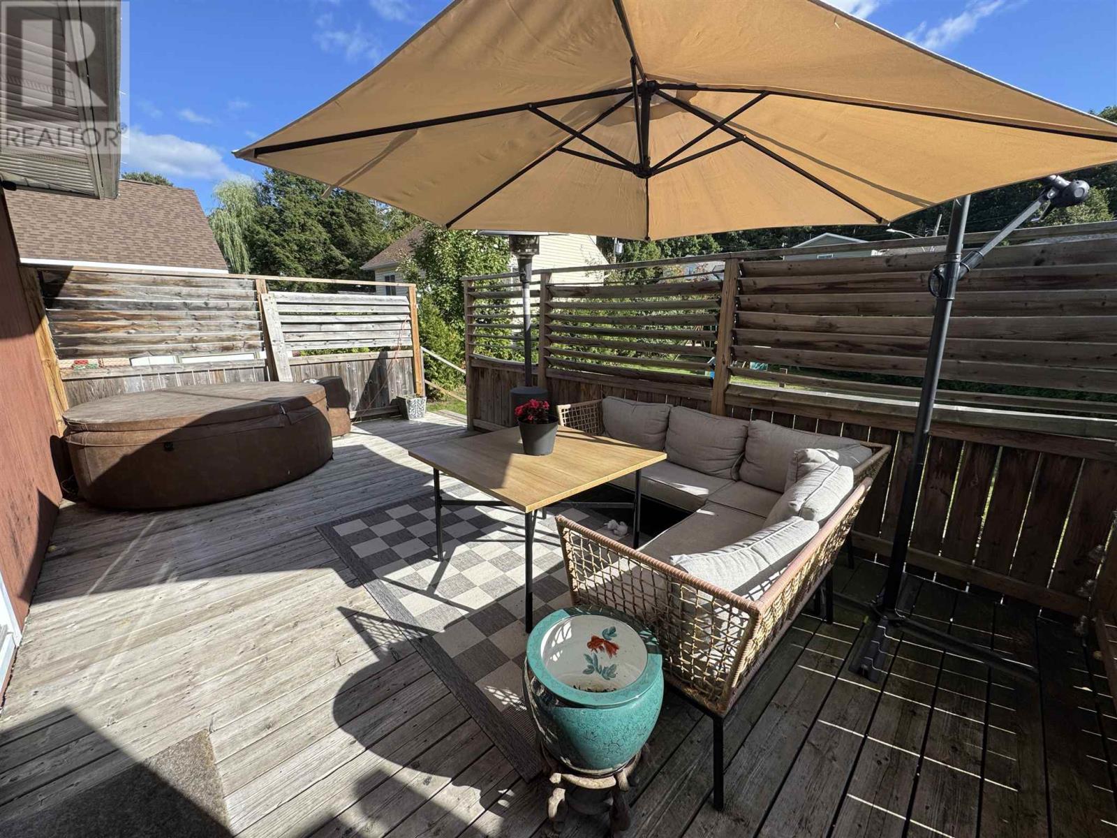 40 Westview Cres, Elliot Lake, Ontario P5A 2B2 - Photo 2 - SM253202