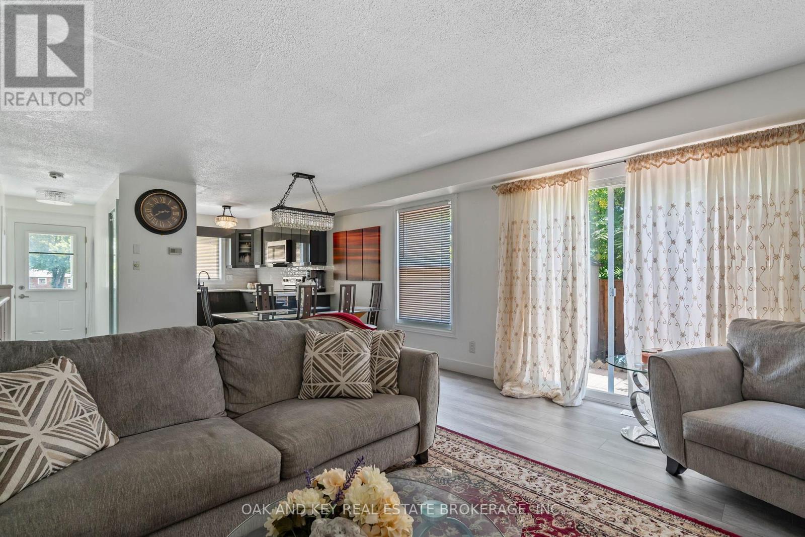 26 - 230 Clarke Road, London East (East I), Ontario  N5W 5P5 - Photo 10 - X12517306