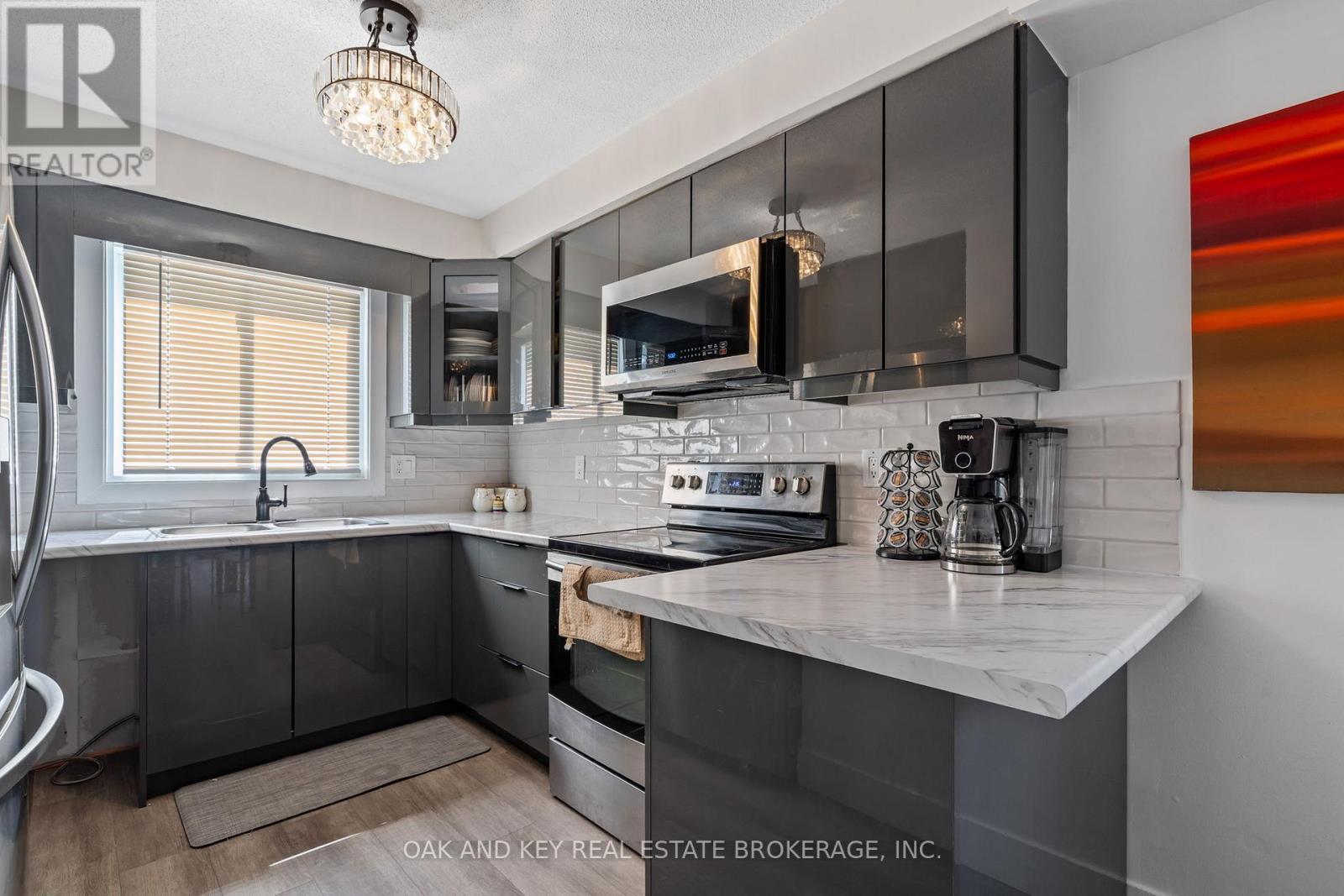 26 - 230 Clarke Road, London East (East I), Ontario  N5W 5P5 - Photo 12 - X12517306