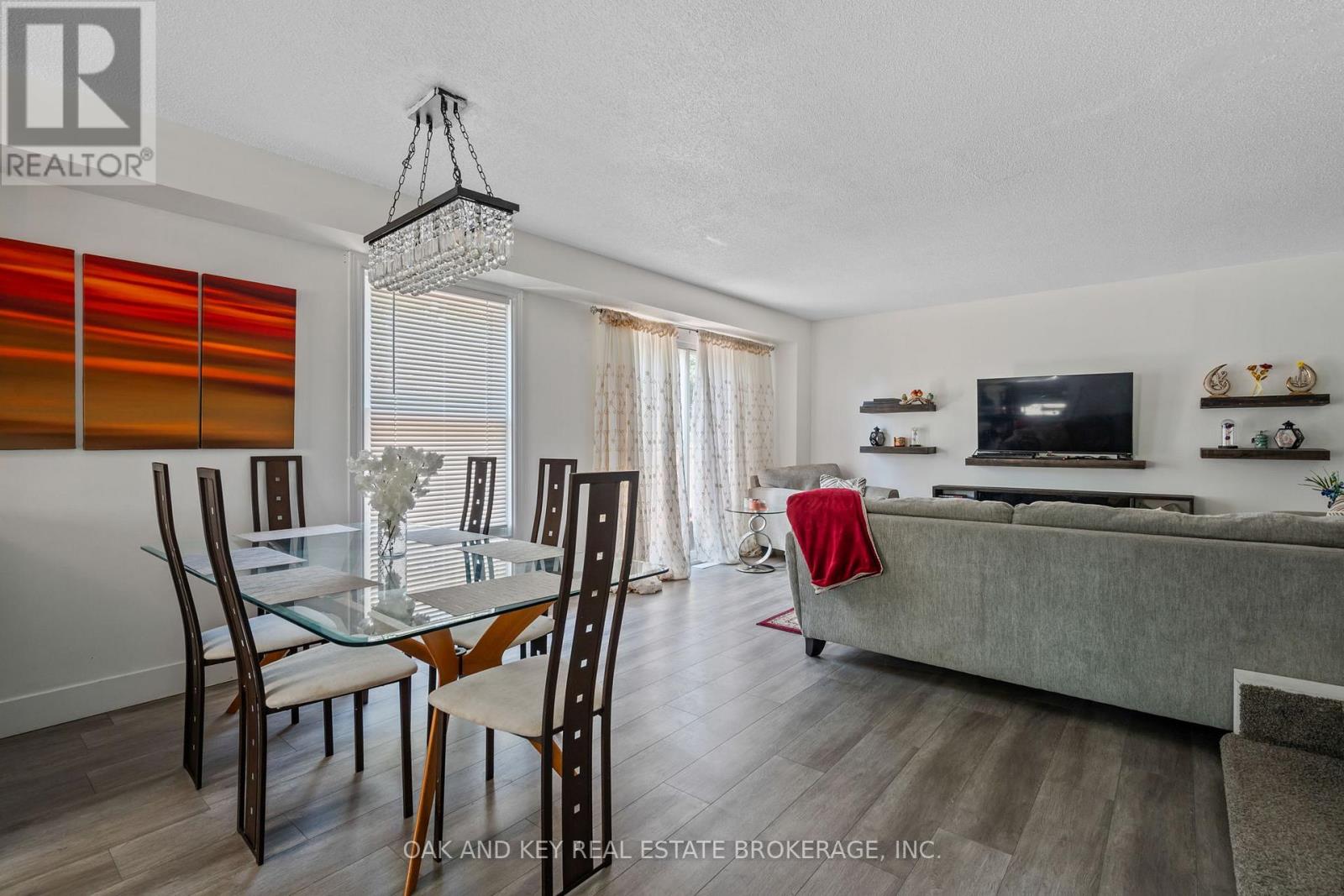 26 - 230 Clarke Road, London East (East I), Ontario  N5W 5P5 - Photo 5 - X12517306