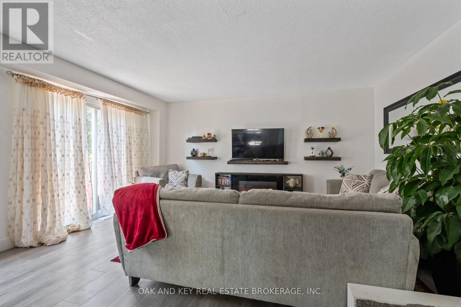 26 - 230 Clarke Road, London East (East I), Ontario  N5W 5P5 - Photo 7 - X12517306