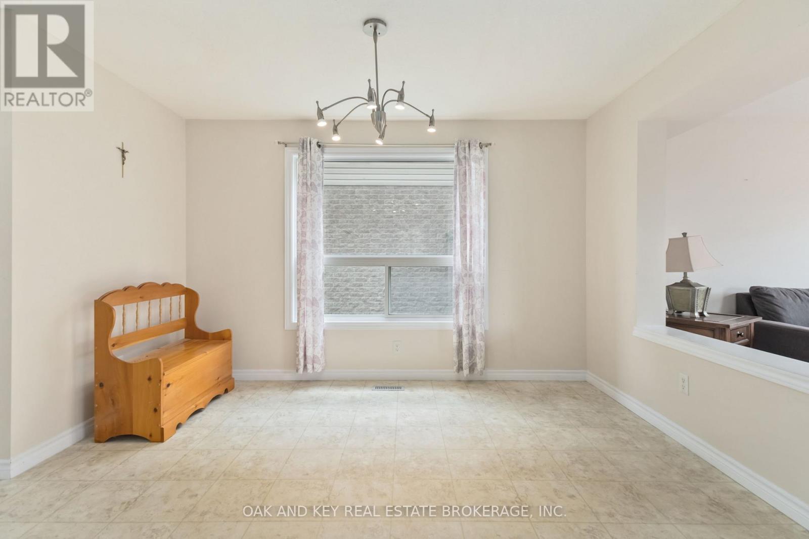 2588 Meadowgate Boulevard, London South (South U), Ontario  N6M 1L8 - Photo 14 - X12517356