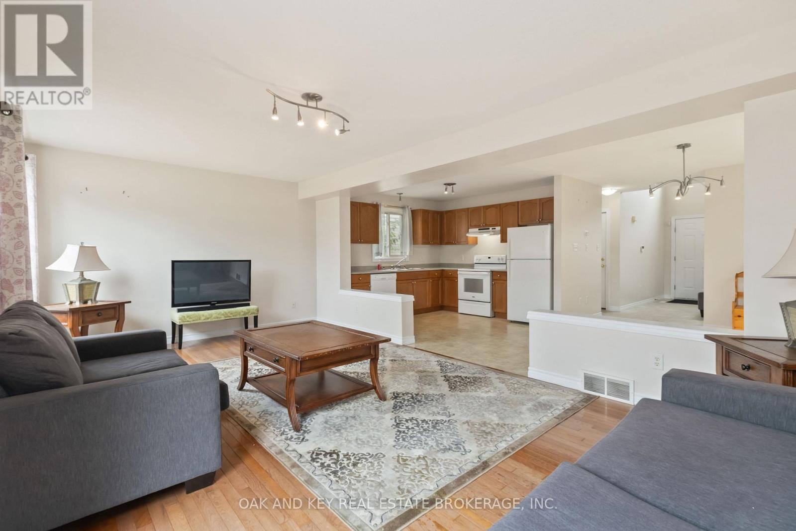 2588 Meadowgate Boulevard, London South (South U), Ontario  N6M 1L8 - Photo 20 - X12517356