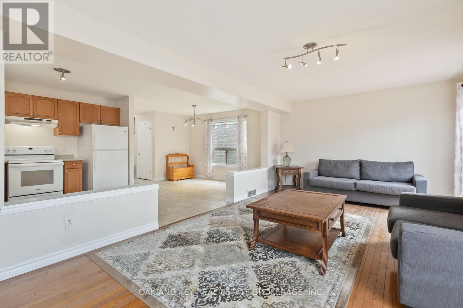 2588 Meadowgate Boulevard, London South (South U), Ontario  N6M 1L8 - Photo 21 - X12517356