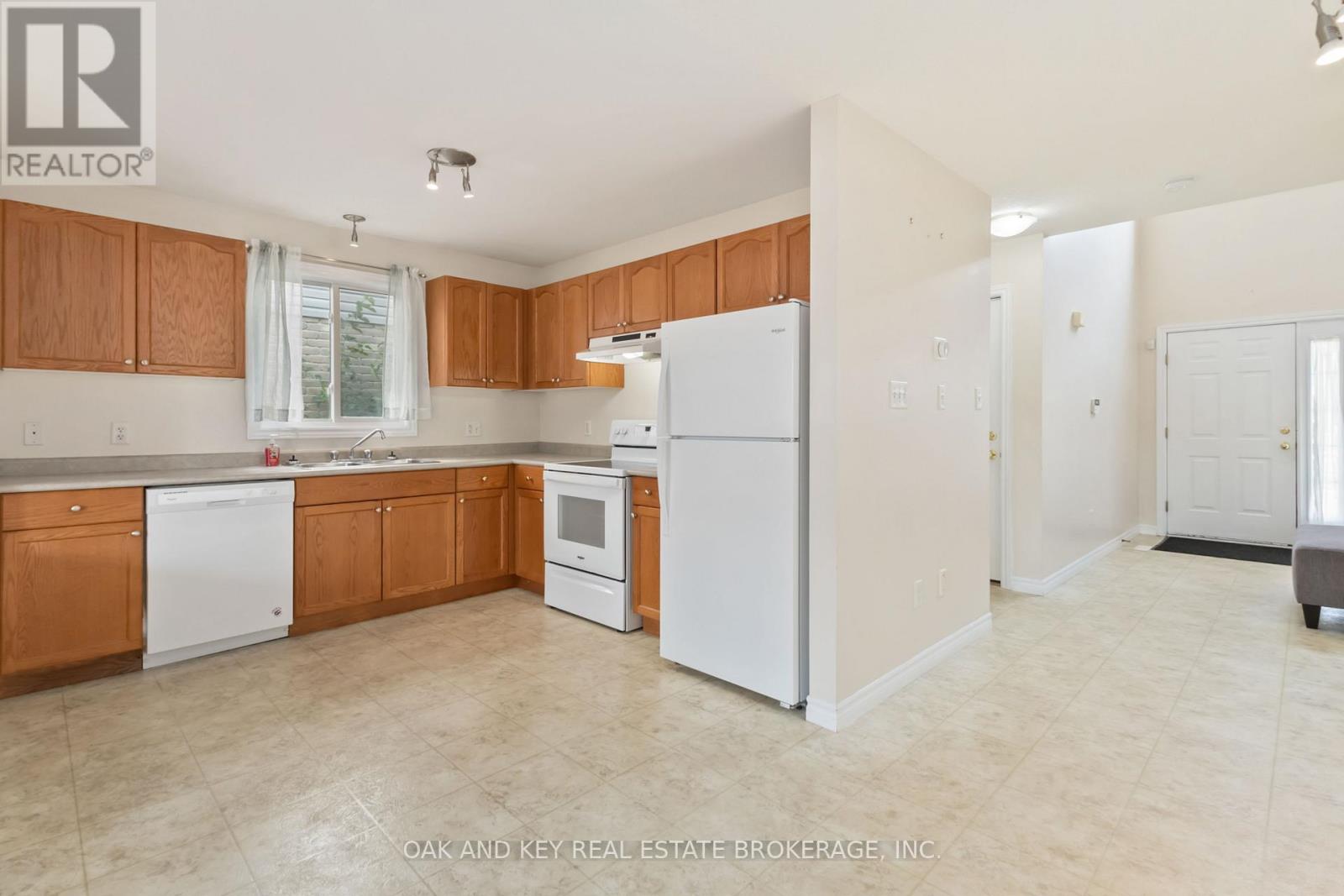 2588 Meadowgate Boulevard, London South (South U), Ontario  N6M 1L8 - Photo 24 - X12517356