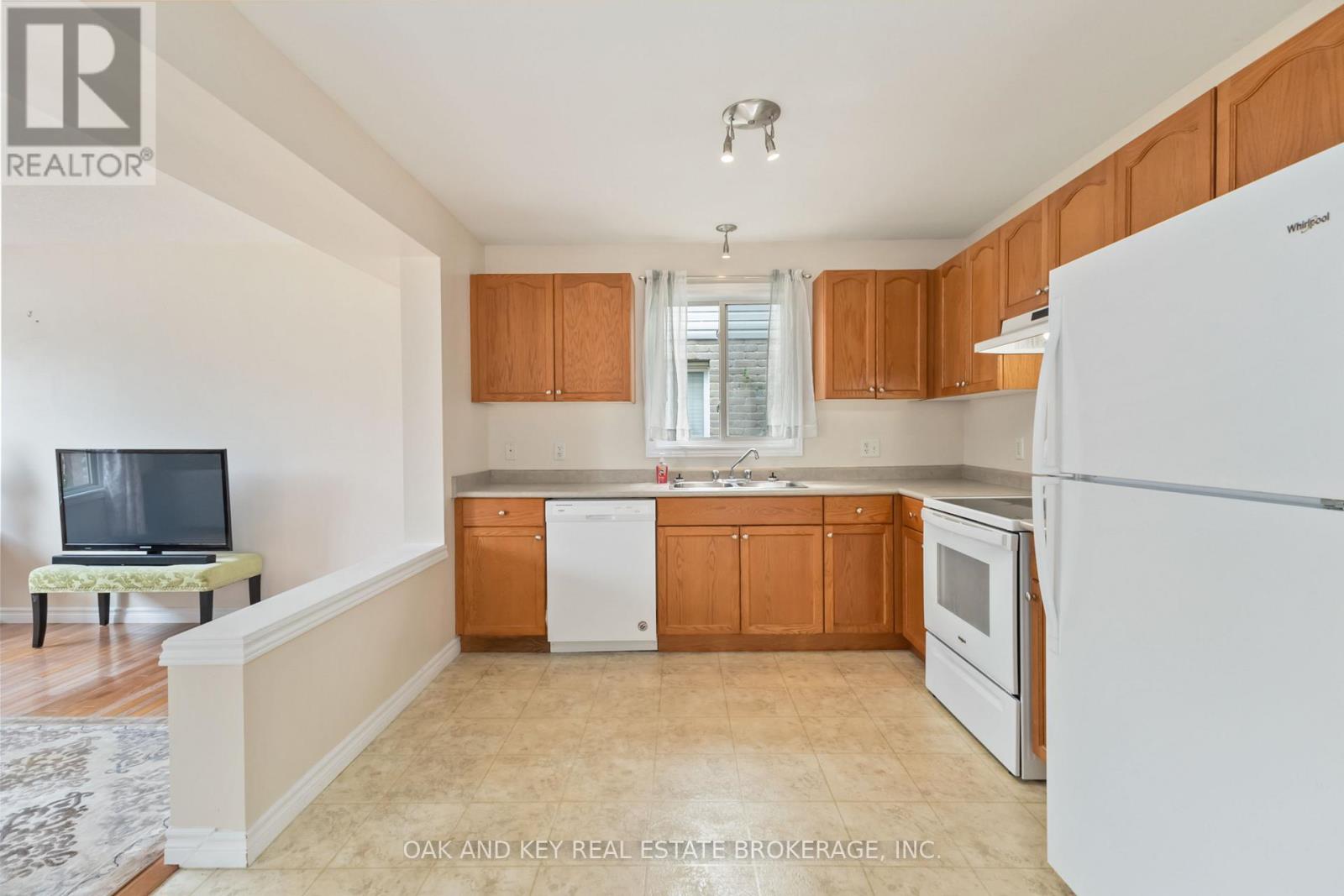 2588 Meadowgate Boulevard, London South (South U), Ontario  N6M 1L8 - Photo 26 - X12517356