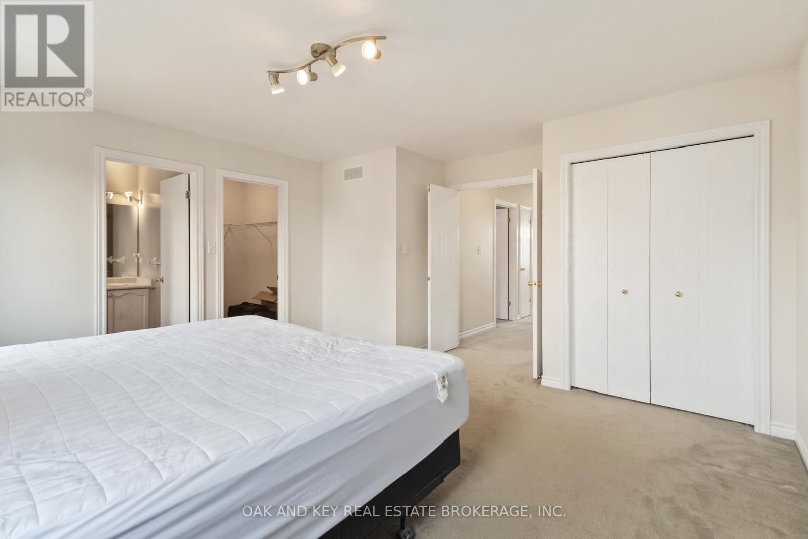 2588 Meadowgate Boulevard, London South (South U), Ontario  N6M 1L8 - Photo 36 - X12517356