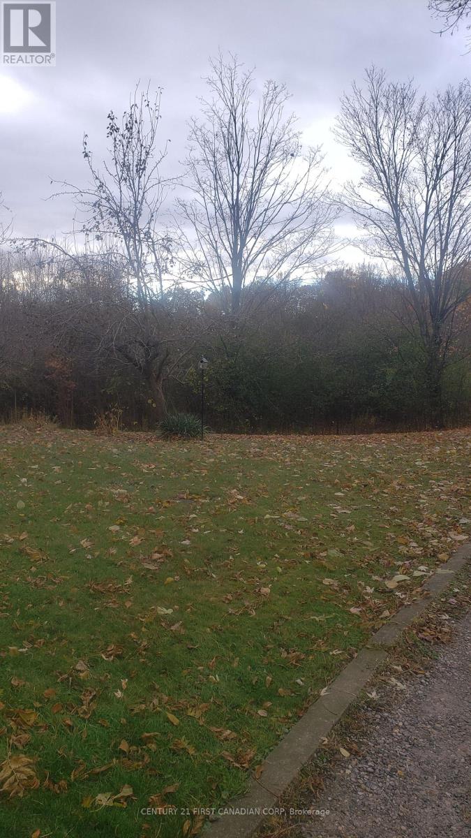 29 Balfour Place, London East, Ontario  N5W 4V7 - Photo 4 - X12517366