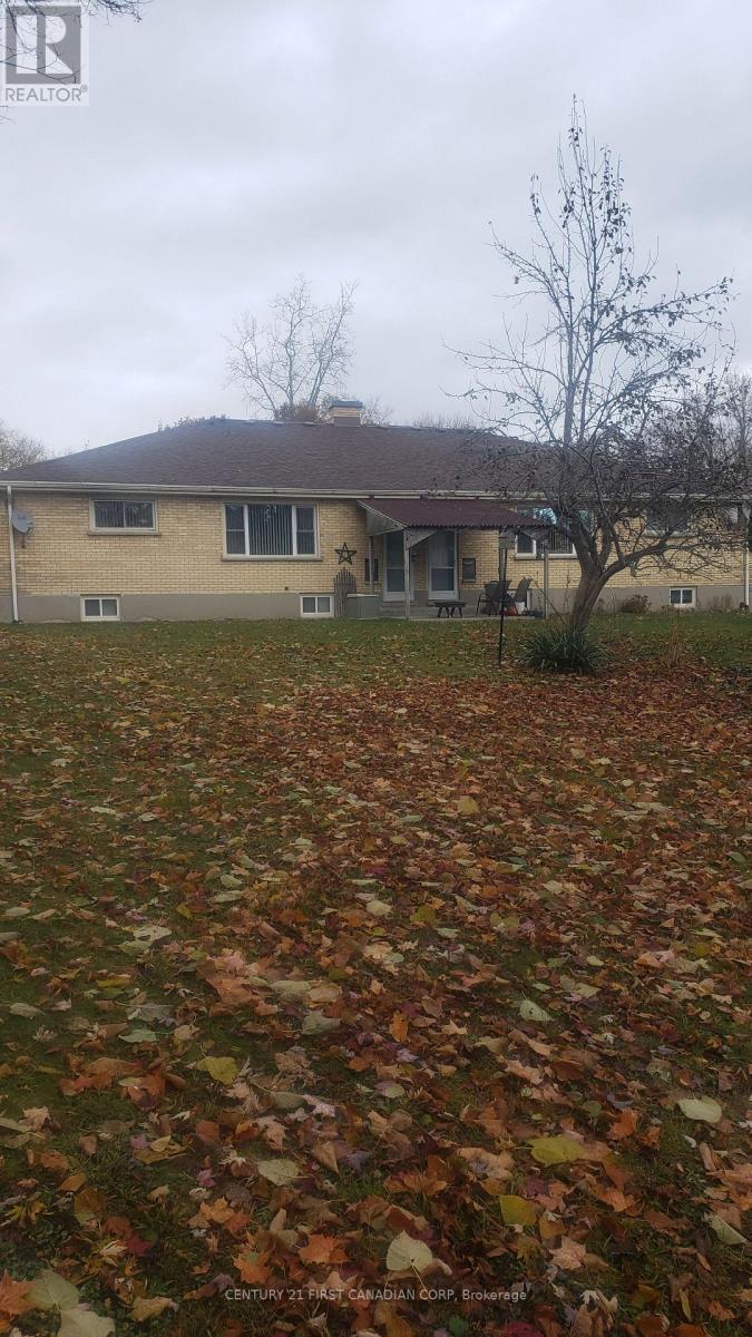 29 Balfour Place, London East, Ontario  N5W 4V7 - Photo 5 - X12517366