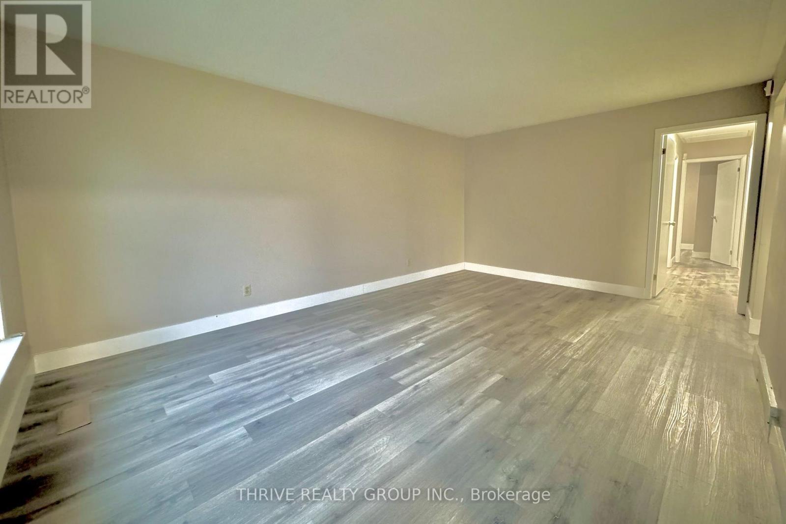 Upper - 101 Culver Crescent, London East, Ontario  N5V 3G3 - Photo 3 - X12517376