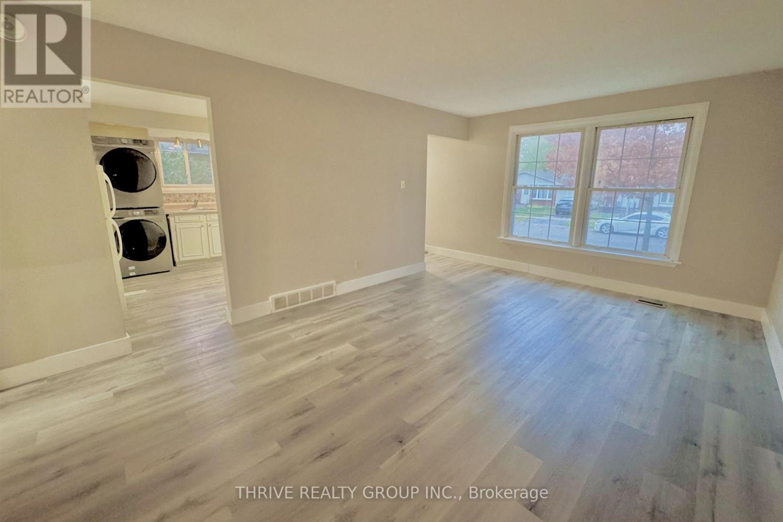 Upper - 101 Culver Crescent, London East, Ontario  N5V 3G3 - Photo 5 - X12517376