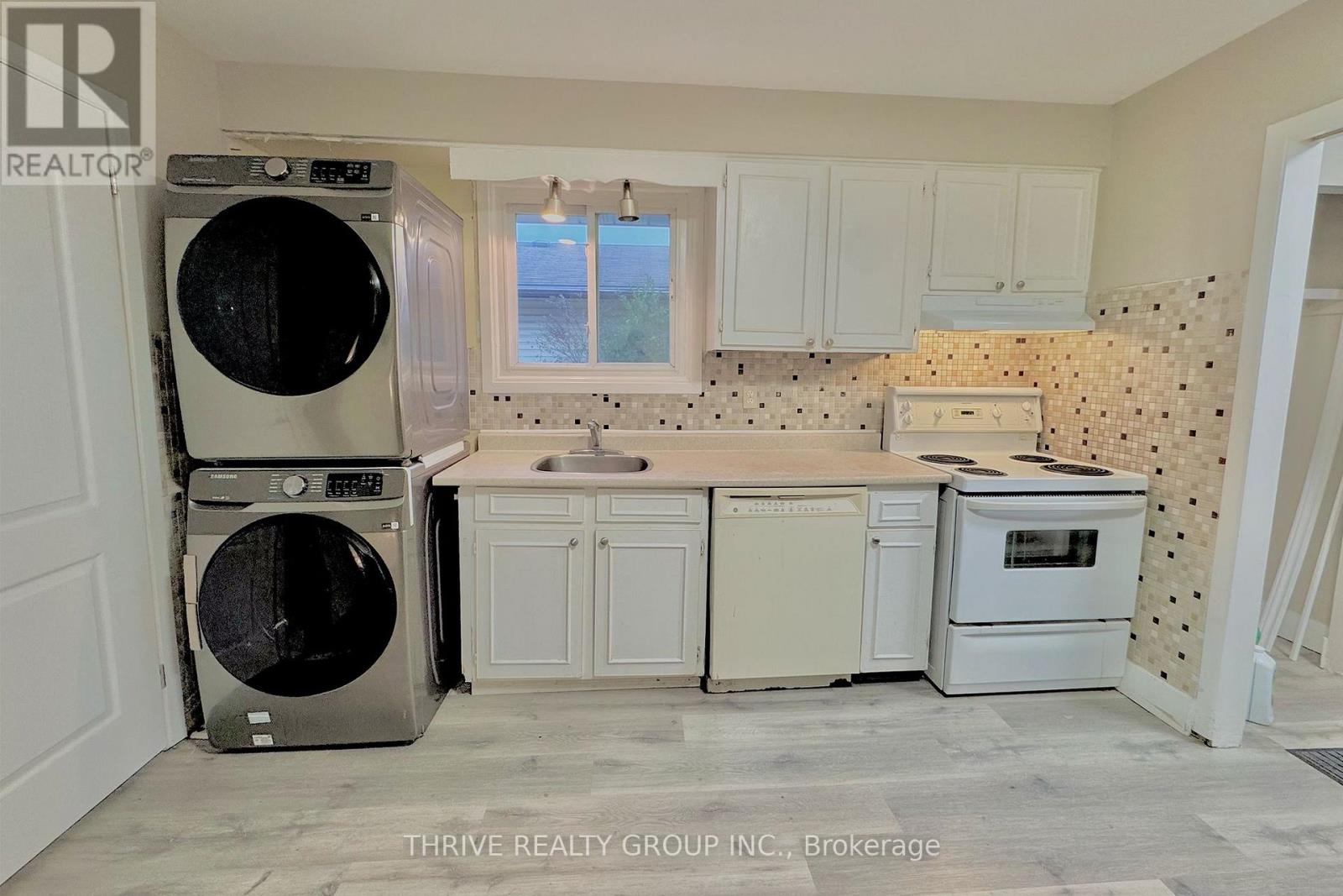 Upper - 101 Culver Crescent, London East, Ontario  N5V 3G3 - Photo 9 - X12517376