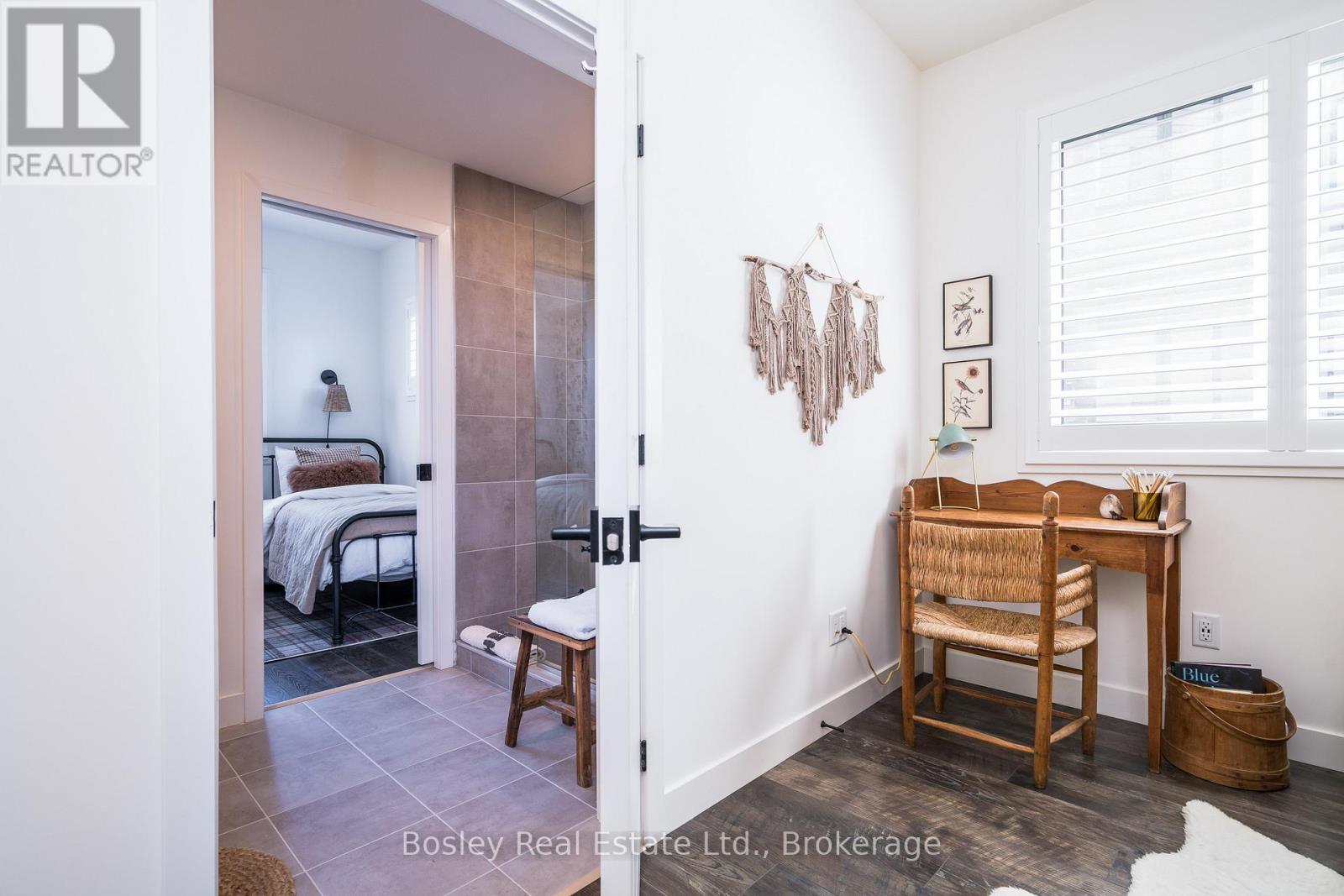 101 - 18 Beckwith Lane, Blue Mountains, Ontario L9Y 2X5 - Photo 31 - X12328454