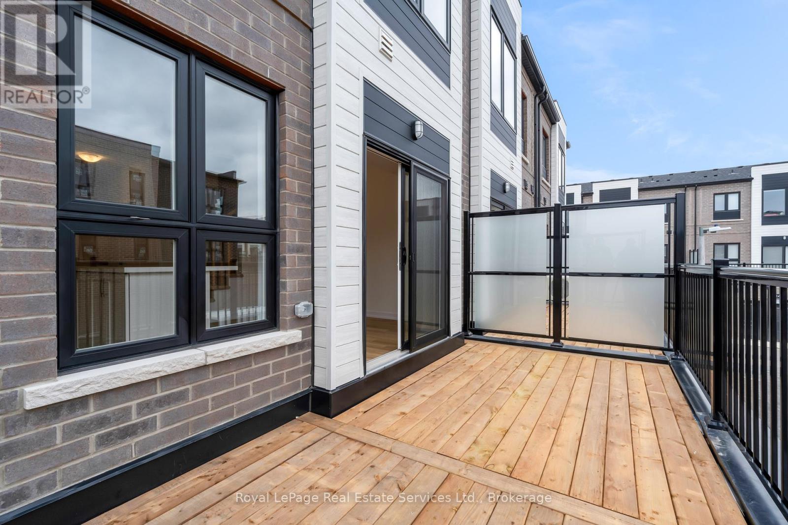 25 - 70 Kenesky Drive, Hamilton, Ontario  L8B 1Y4 - Photo 6 - X12517372