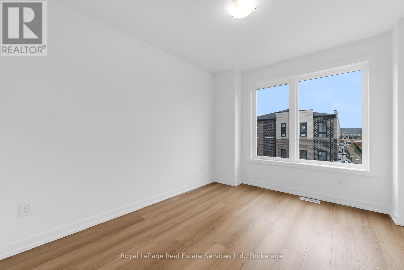 25 - 70 Kenesky Drive, Hamilton, Ontario  L8B 1Y4 - Photo 7 - X12517372