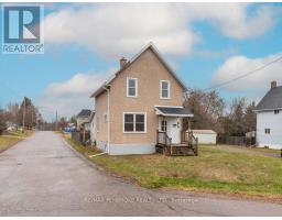 618 ELGIN STREET, Laurentian Valley, Ontario