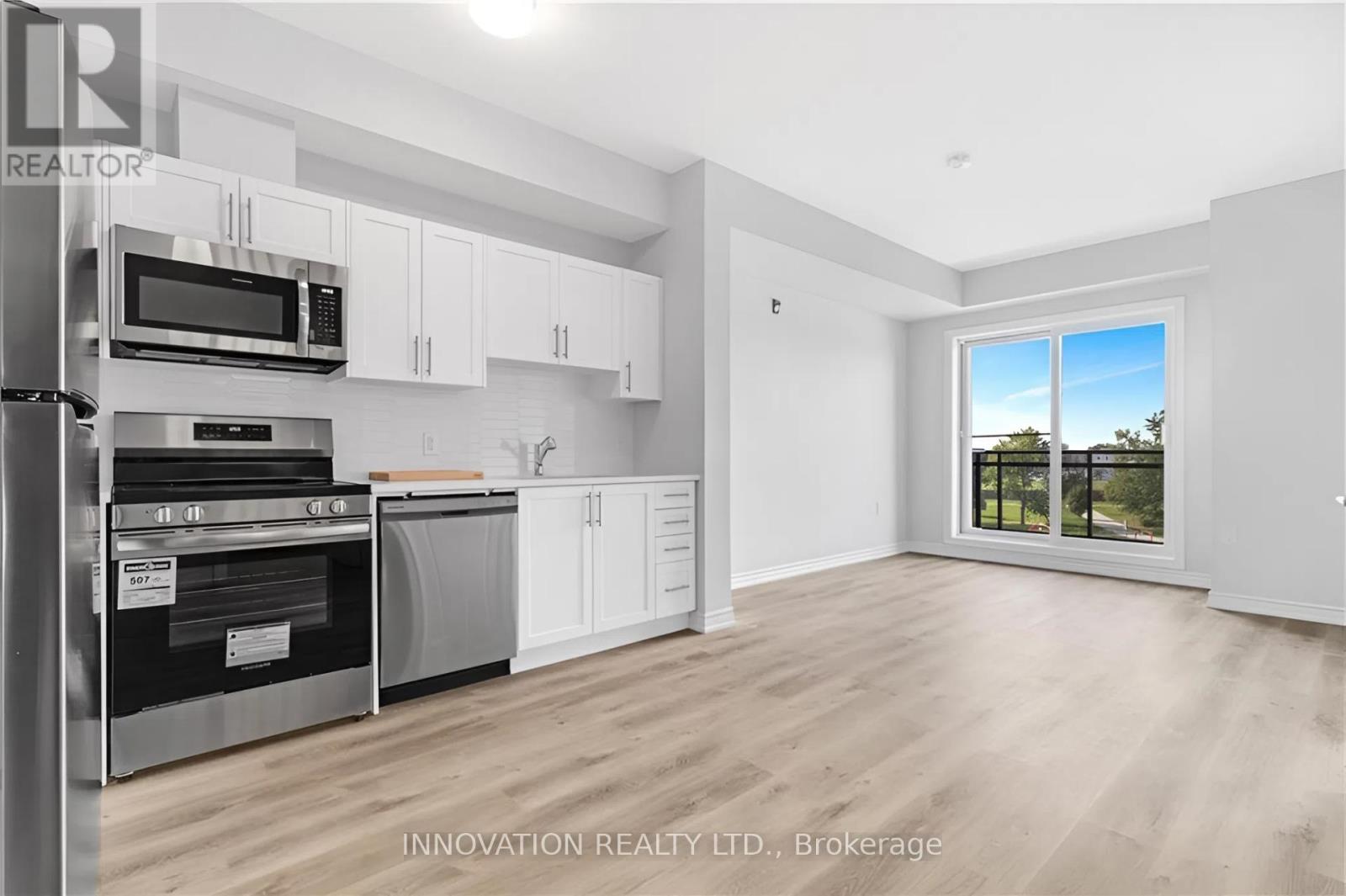 303 - 397 Codd's Road, Ottawa, Ontario  K1K 5C7 - Photo 3 - X12517258