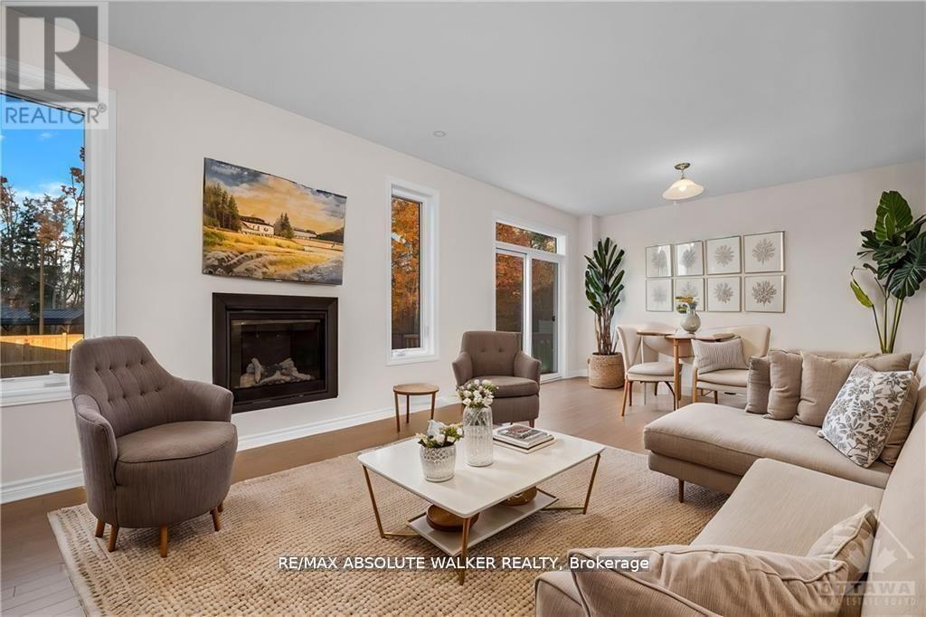 702 Du Rivage Street, Clarence-Rockland, Ontario  K4K 0K1 - Photo 8 - X12517382