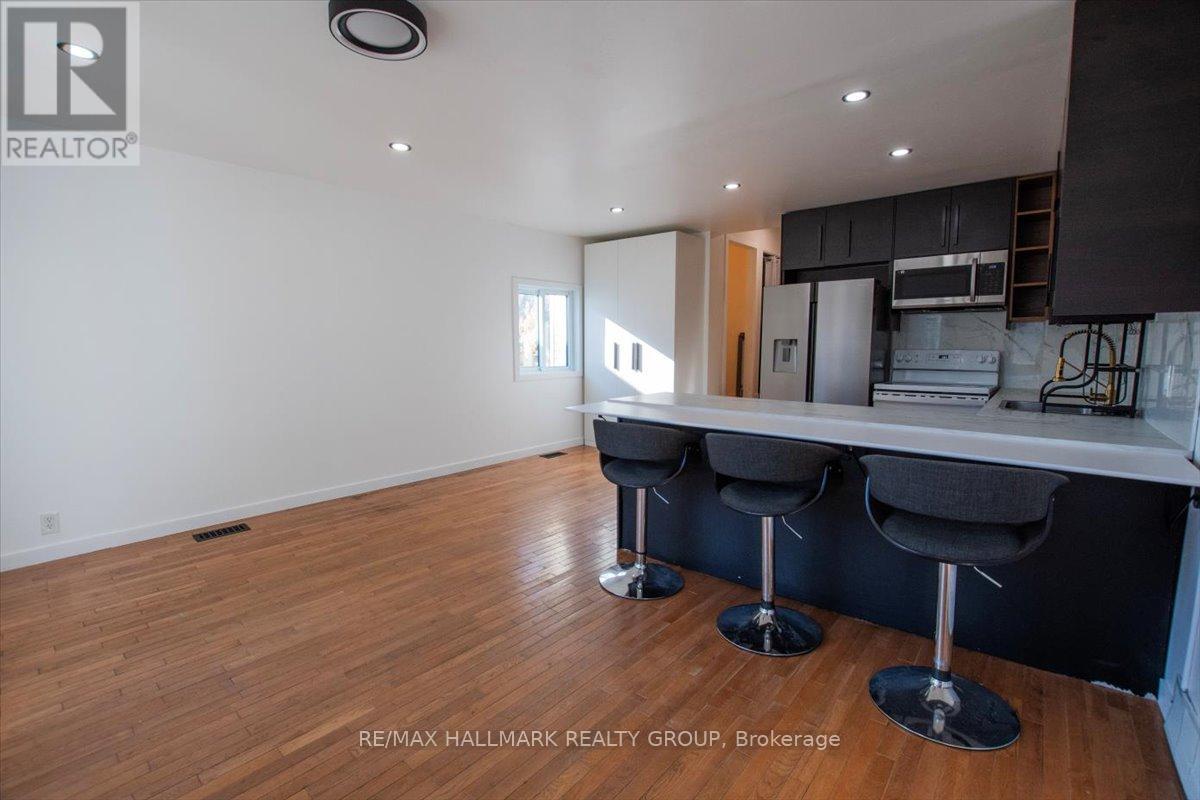 367 Princess Street W, North Bay (Central), Ontario  P1B 6C7 - Photo 2 - X12517396