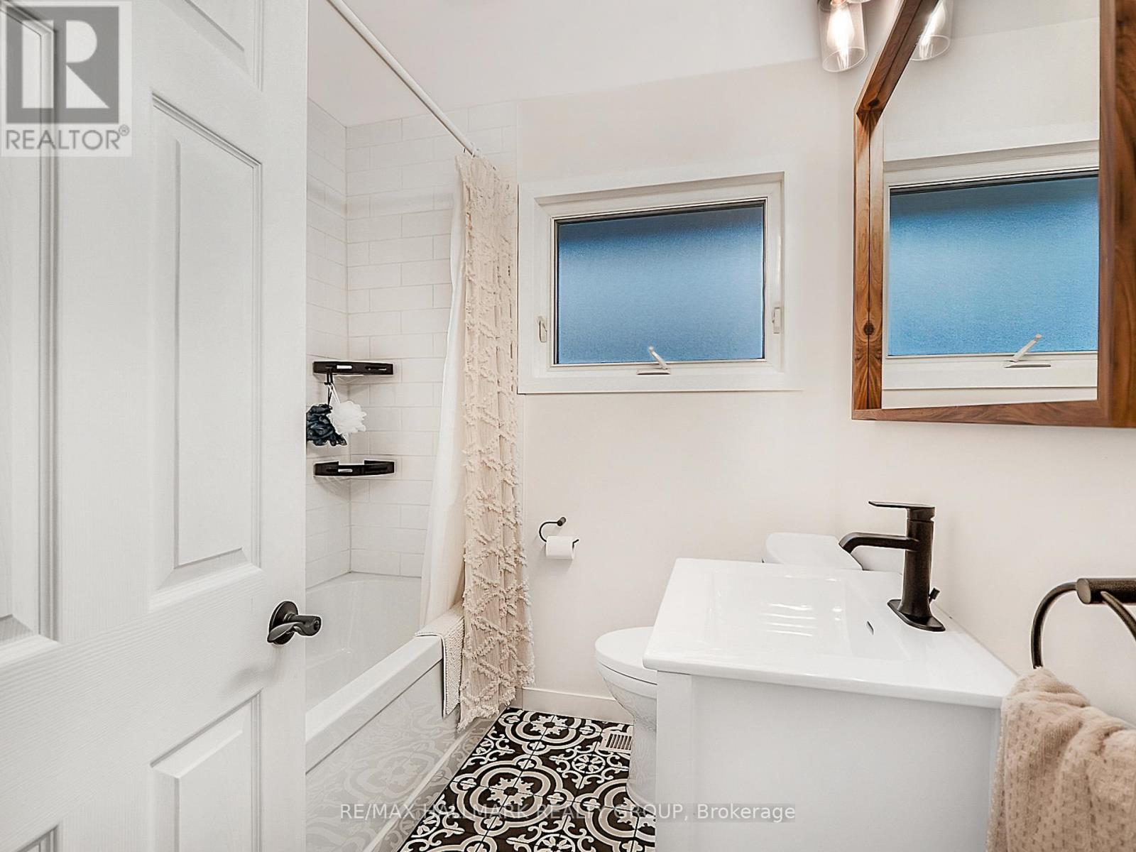 2077 Lemay Crescent, Ottawa, Ontario  K1G 2X5 - Photo 14 - X12517444