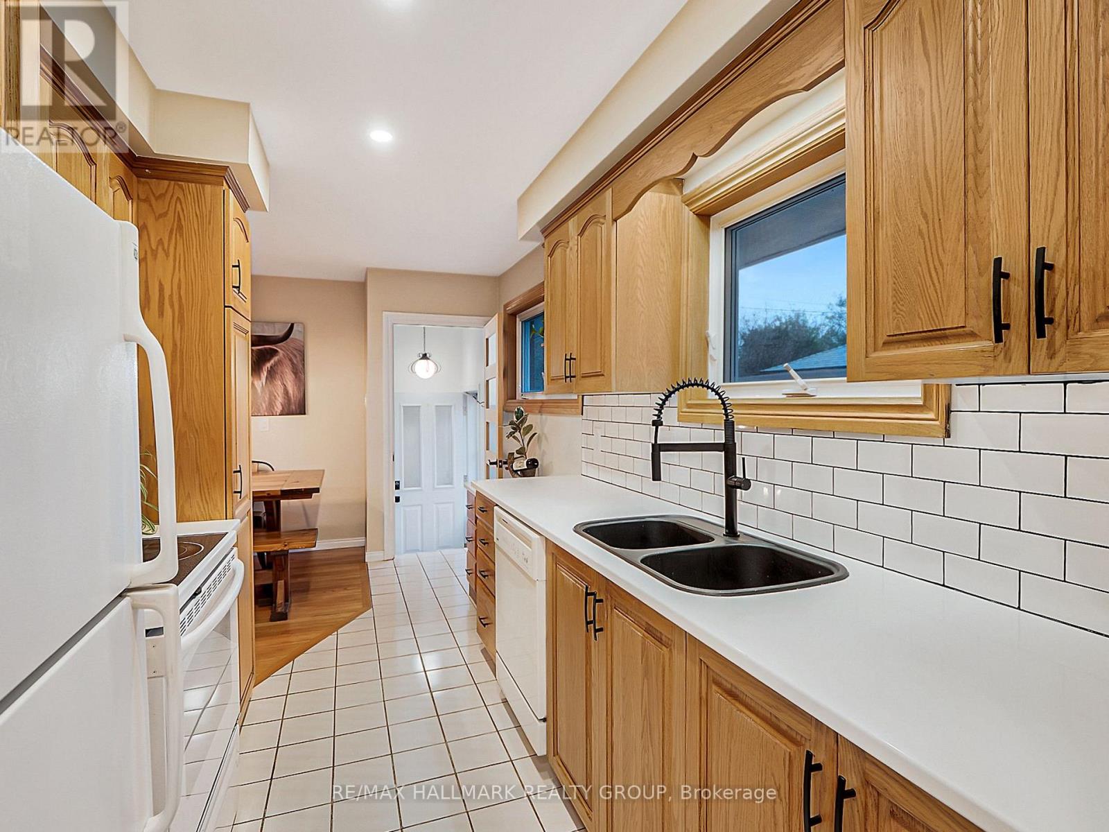 2077 Lemay Crescent, Ottawa, Ontario  K1G 2X5 - Photo 7 - X12517444