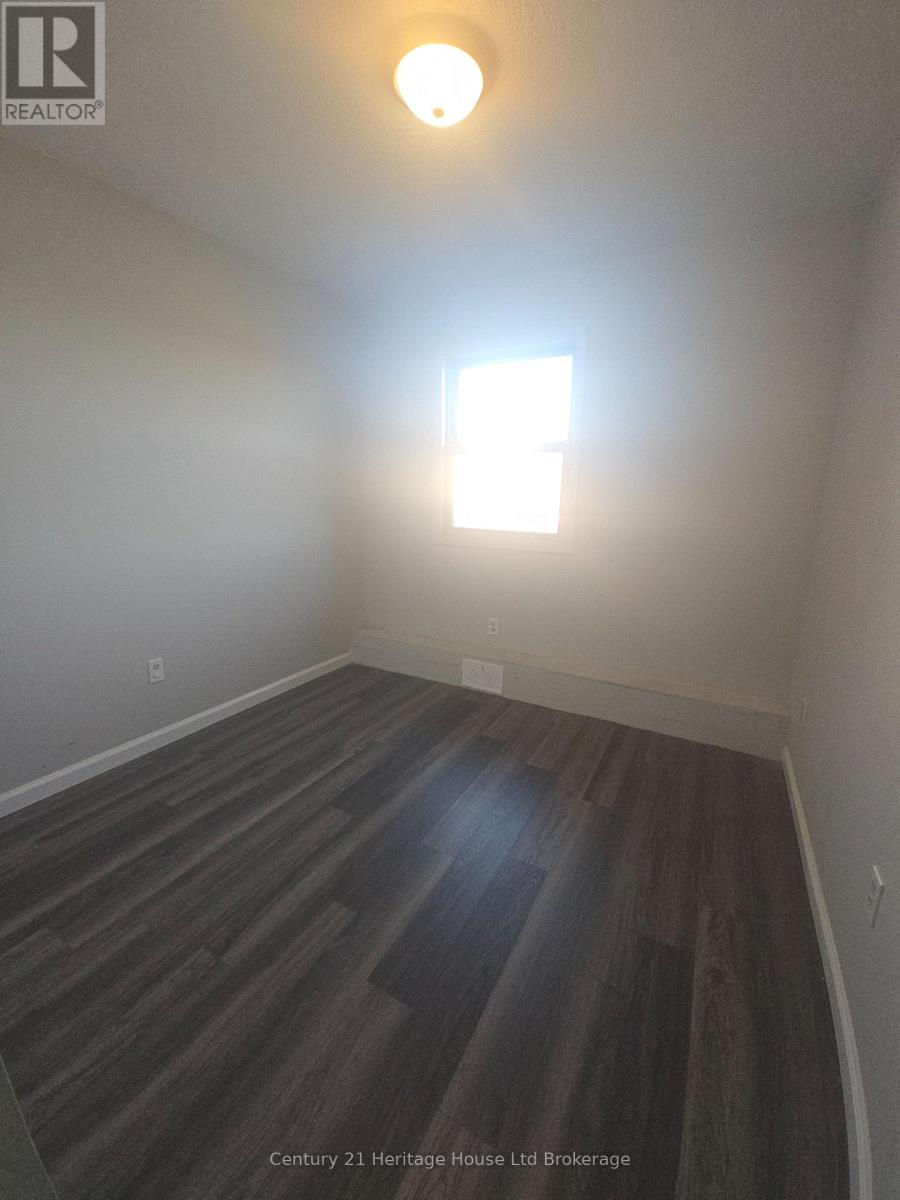 46 - 56 Hiawatha Road, Woodstock (Woodstock - North), Ontario  N4T 1P2 - Photo 10 - X12517298