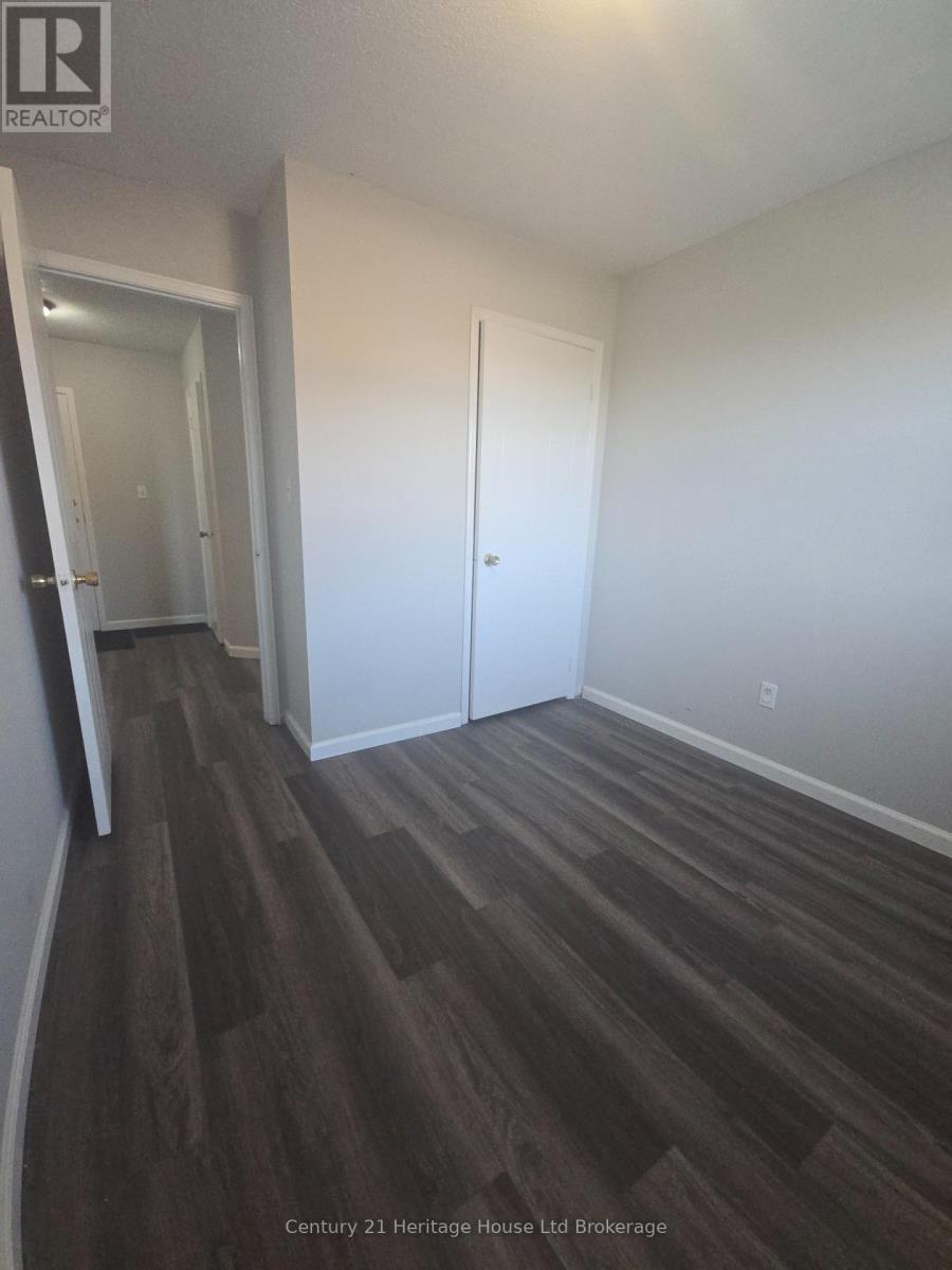 46 - 56 Hiawatha Road, Woodstock (Woodstock - North), Ontario  N4T 1P2 - Photo 11 - X12517298