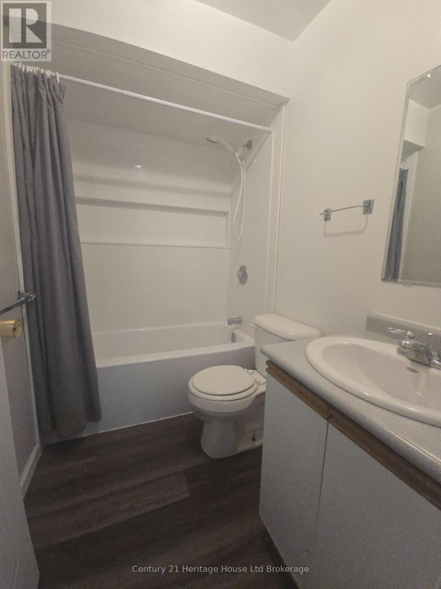 46 - 56 Hiawatha Road, Woodstock (Woodstock - North), Ontario  N4T 1P2 - Photo 15 - X12517298