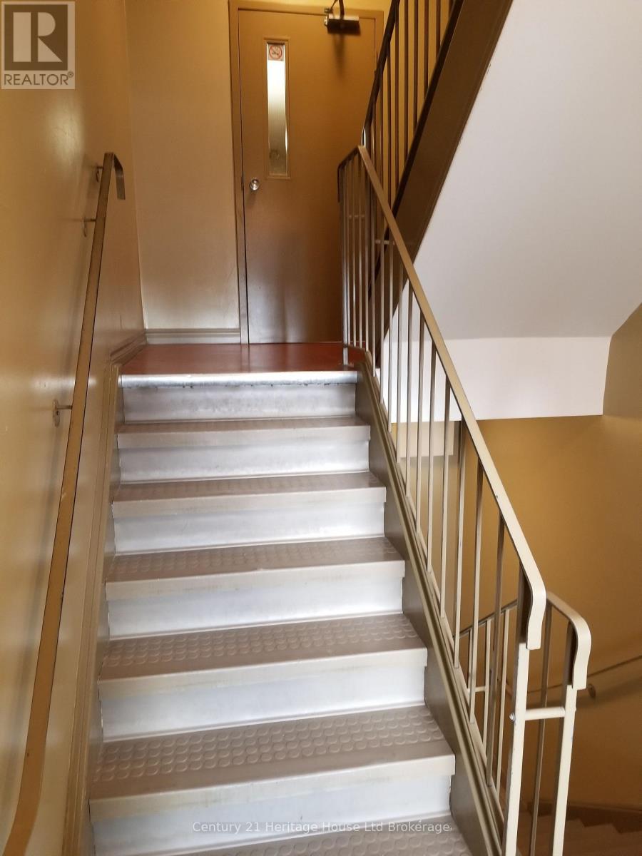 46 - 56 Hiawatha Road, Woodstock (Woodstock - North), Ontario  N4T 1P2 - Photo 20 - X12517298