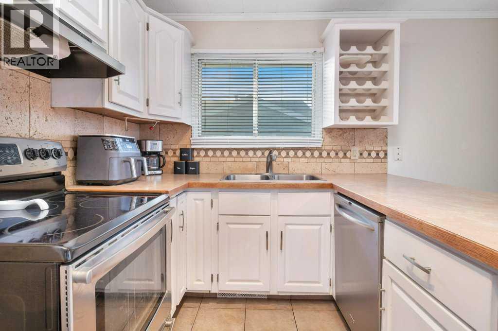 5702 West Park Crescent, Red Deer, Alberta  T4N 1E5 - Photo 15 - A2268137