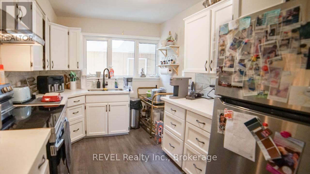 510 Lloyd Avenue, Welland (Prince Charles), Ontario  L3C 2Z5 - Photo 12 - X12517284